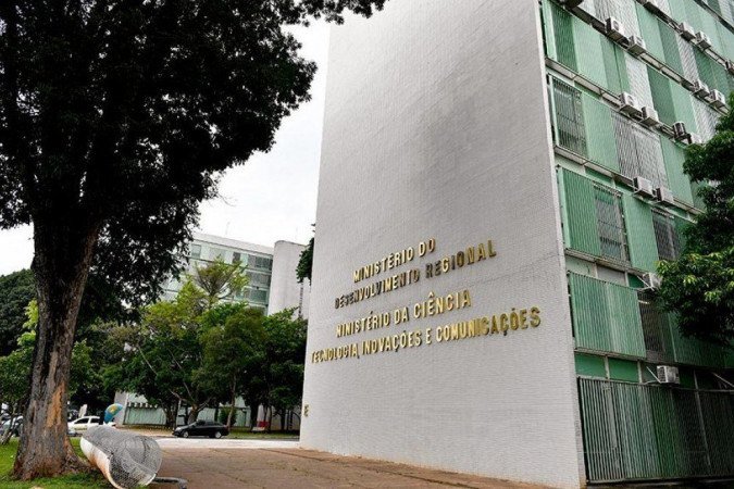 Câmara aprova MP que recria o Ministério das Comunicações – FARCOM ...